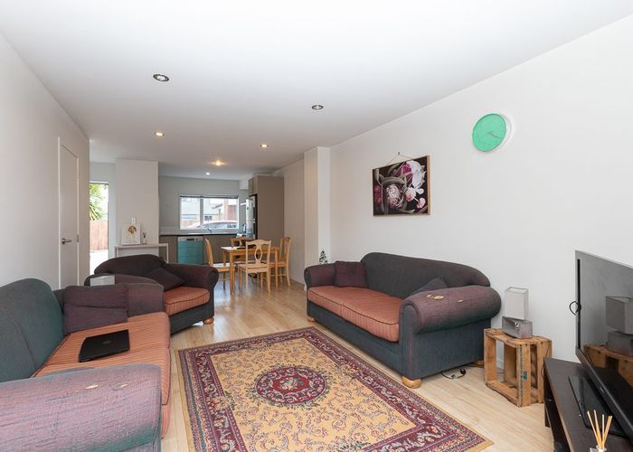  at 2/4 Littler Place, Hamilton East, Hamilton, Waikato
