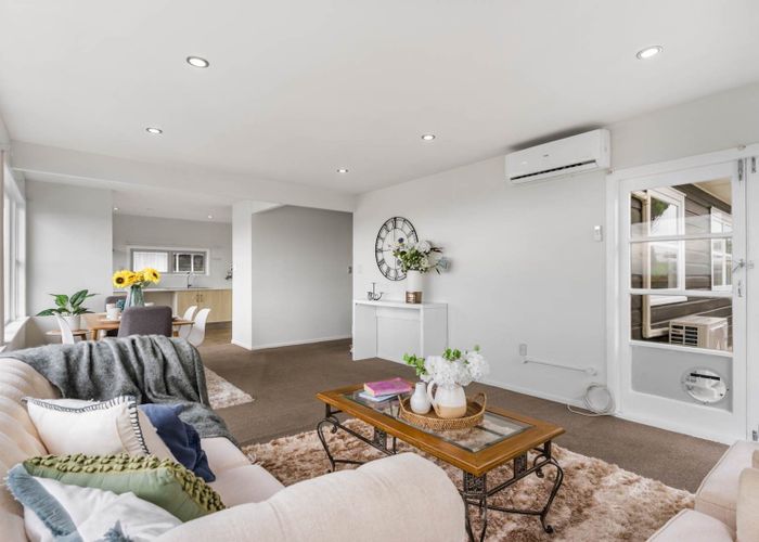  at 559 Glenfield Road, Glenfield, North Shore City, Auckland