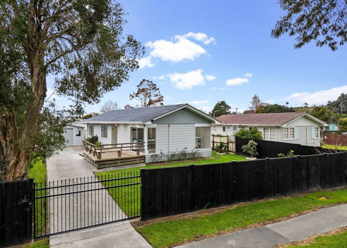  at 7  Sandrine Avenue, Clover Park, Manukau City, Auckland