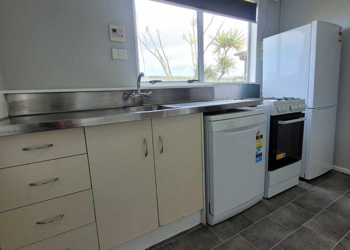  at 15 Edgecombe Street, Newlands, Wellington