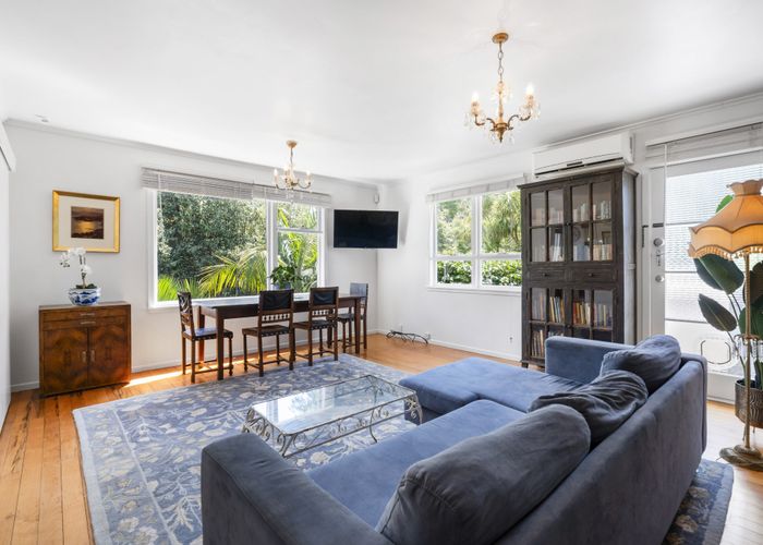  at 2/11 Thatcher Street, Mission Bay, Auckland City, Auckland