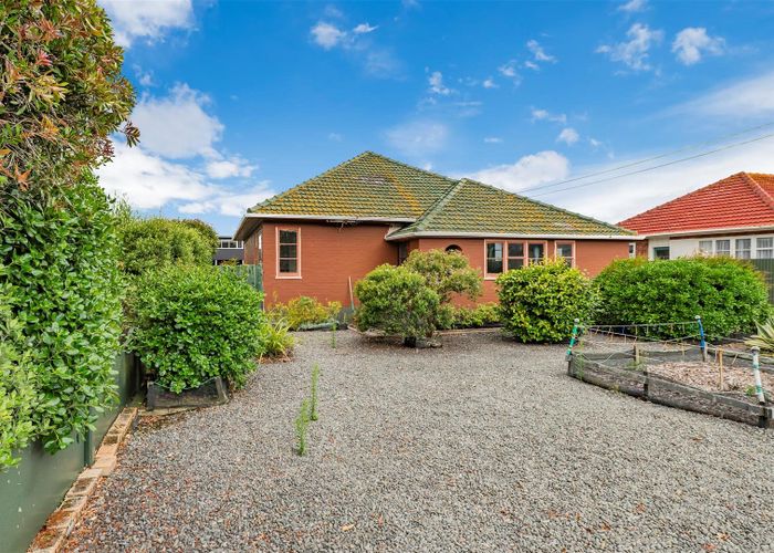  at 53 Main Road, Redcliffs, Christchurch City, Canterbury