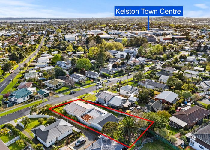  at 25 Clayburn Road, Glen Eden, Auckland