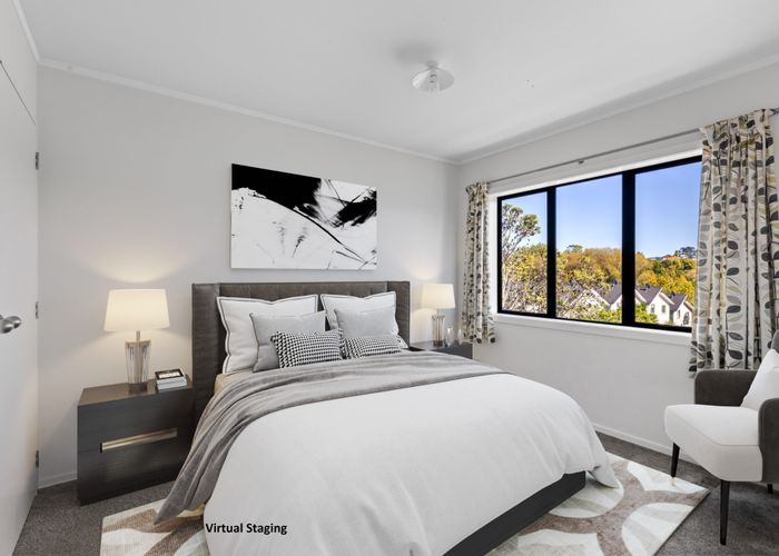  at 2/5 John Jennings Drive, Oteha, Auckland