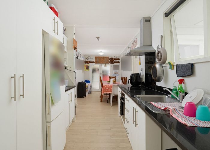  at 52 Robertson Road, Mangere East, Manukau City, Auckland