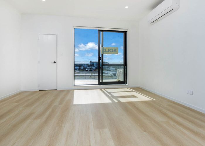  at 12 Papa Takaroa Lane, Flat Bush, Manukau City, Auckland
