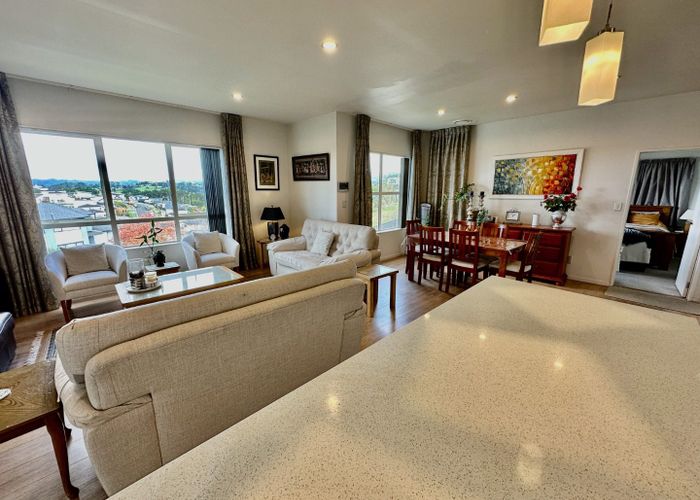  at 16 San Casello Rise, Henderson, Waitakere City, Auckland