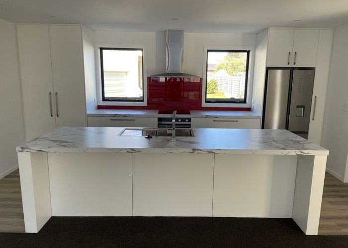  at 215 Queens Drive, Windsor, Invercargill, Southland