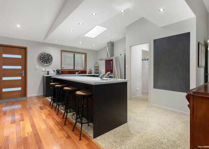  at 65 Kauri Point Road, Laingholm, Auckland