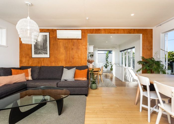  at 86 Wharf Road, Te Atatu Peninsula, Waitakere City, Auckland