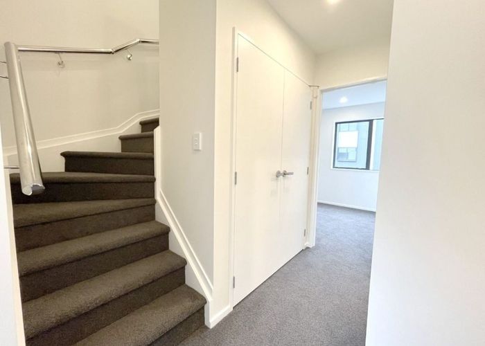  at 6/327 Glengarry Road, Glen Eden, Waitakere City, Auckland