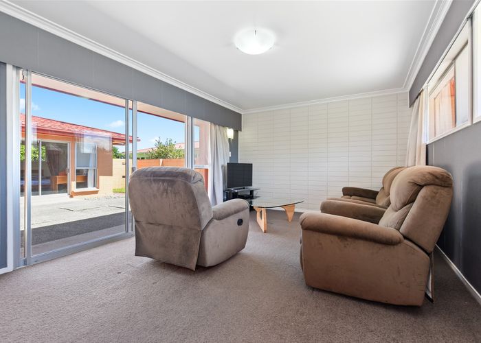  at 16 Beverley Crescent, Hillcrest, Hamilton