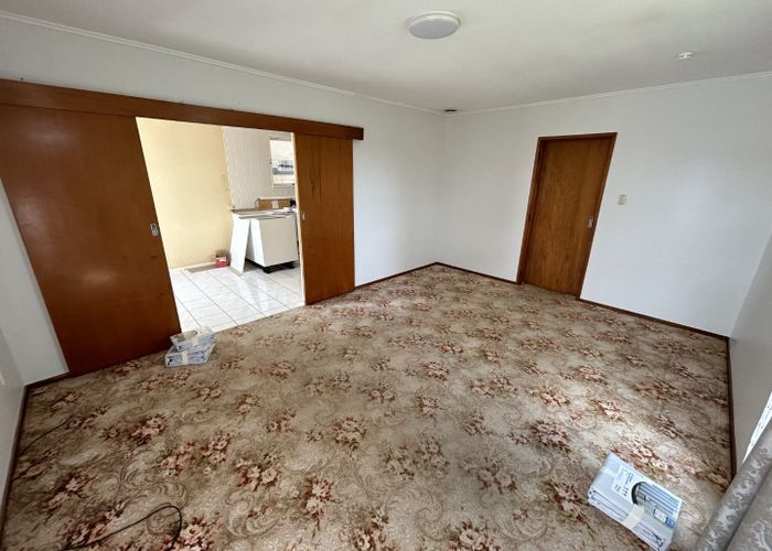  at 21 Convair Crescent, Mangere, Auckland