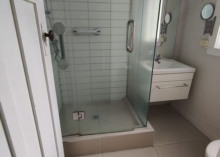  at 402a Mount Eden Rd, Mount Eden, Auckland City, Auckland