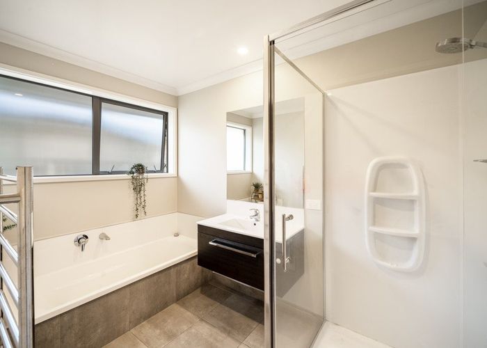  at 98 Penetaka Heights, Pyes Pa, Tauranga, Bay Of Plenty
