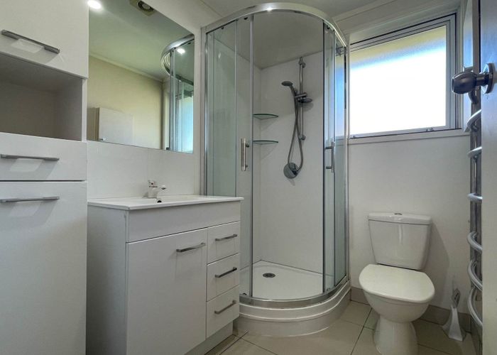  at 2/75 Seabrook Avenue, New Lynn, Waitakere City, Auckland