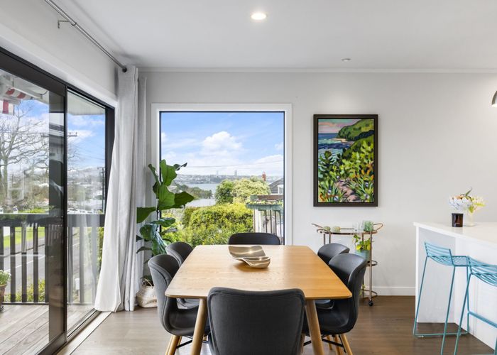  at 1/64 Church Street, Northcote Point, North Shore City, Auckland