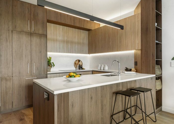  at 9/423-427 Beach Road, Mairangi Bay, North Shore City, Auckland