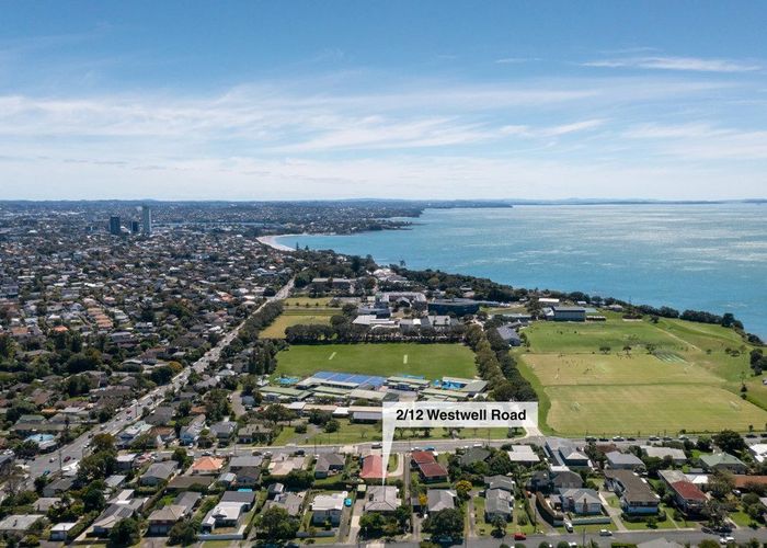  at 2/12 Westwell Road, Belmont, North Shore City, Auckland