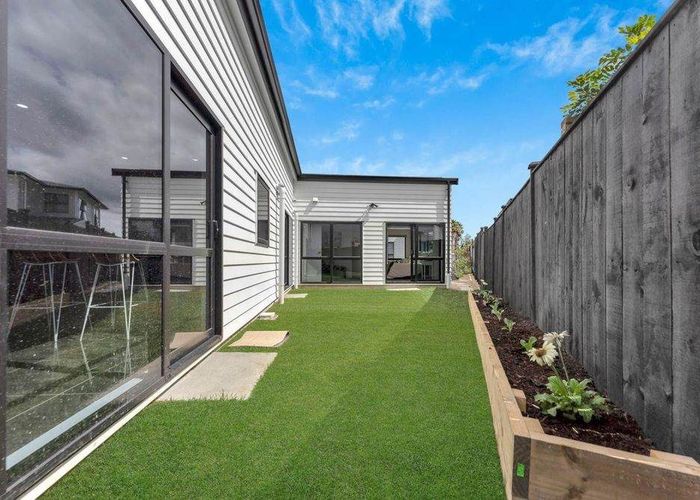  at 52A Tawa Crescent, Manurewa, Manukau City, Auckland