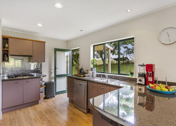  at 14 Strong Road, Te Pahu, Hamilton