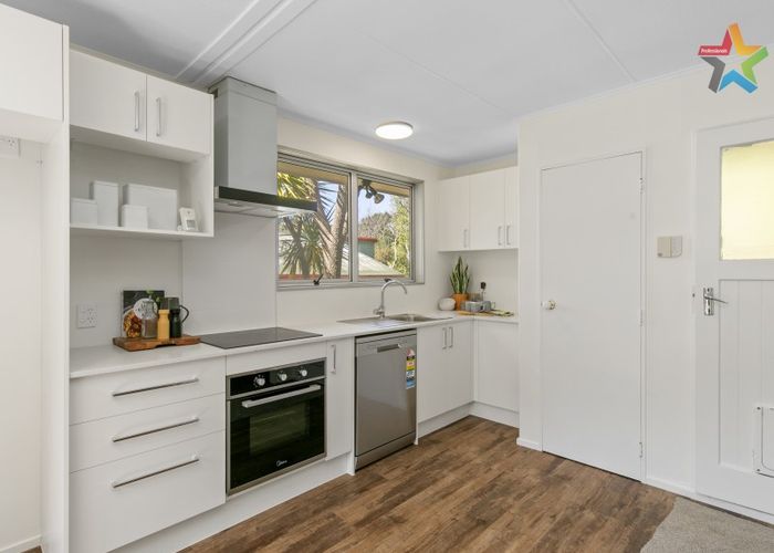  at 6 Waipuna Grove, Stokes Valley, Lower Hutt