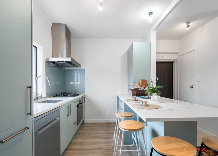  at 32 Rimu Street, New Lynn, Waitakere City, Auckland