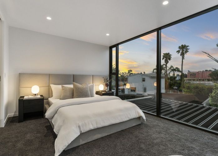  at 2/279 Lake Road, Belmont, Auckland