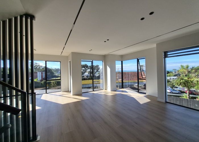  at 8 Park Rise, Campbells Bay, North Shore City, Auckland