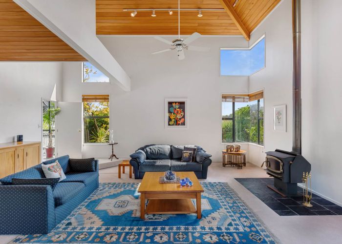  at 3 Scorpio Place, Windsor Park, Auckland