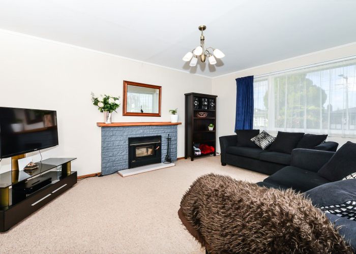  at 3 Gwendoline Place, Glenview, Hamilton