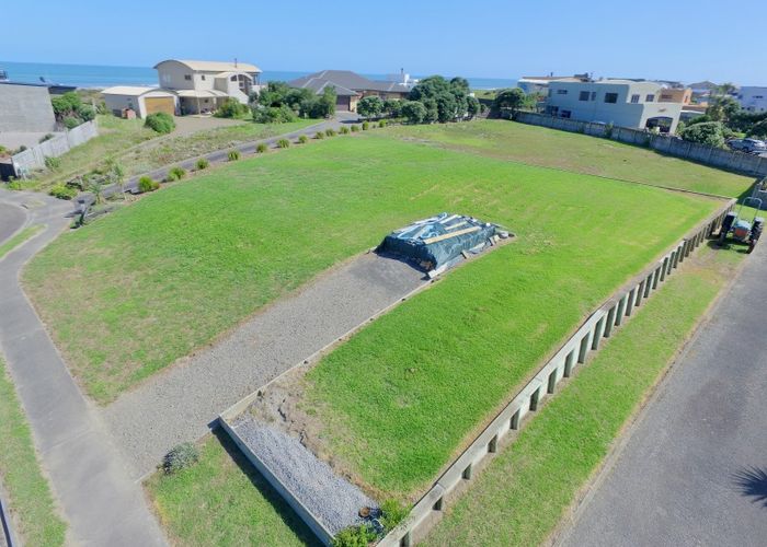  at 8 Ngati Huia Place, Waitarere Beach, Levin