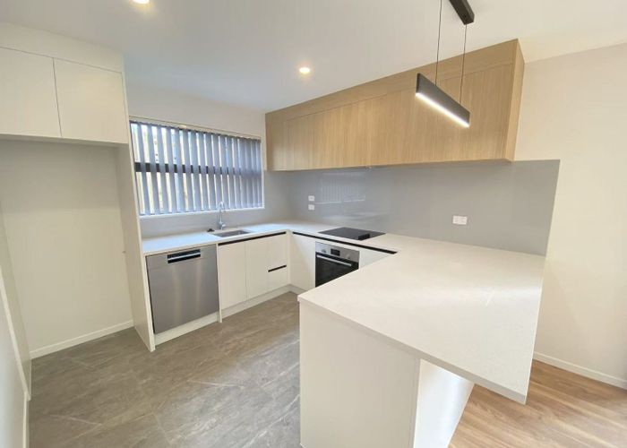  at 41 Golf Road, New Lynn, Waitakere City, Auckland