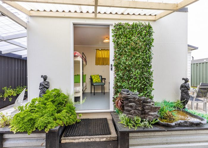  at 5 Waiinu Beach Road, Waiinu Beach, Whanganui