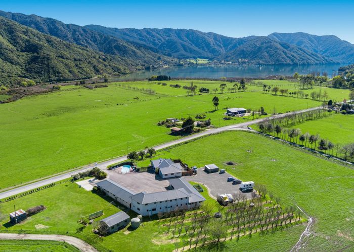 For sale 1594 Queen Charlotte Drive, Marlborough Sounds, Marlborough