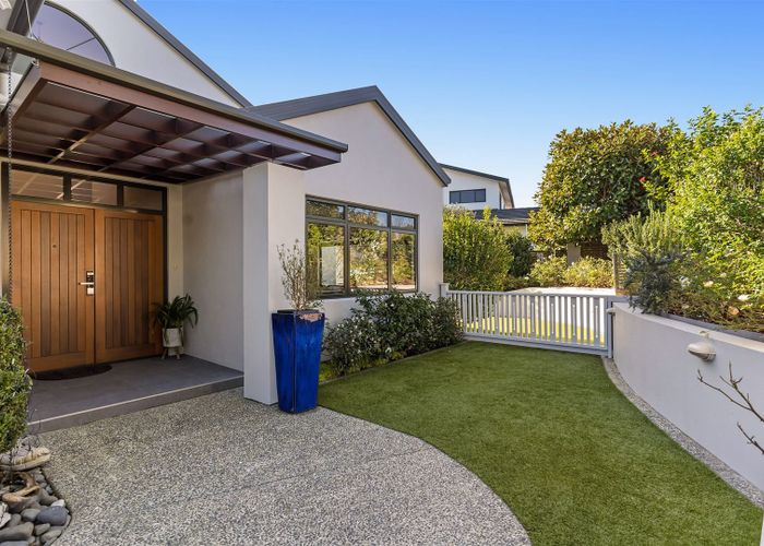 Free property data for 12 Allen Johnston Place, Saint Johns, Auckland