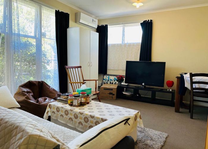  at 2/18 Liverpool Street, Papakura, Papakura, Auckland