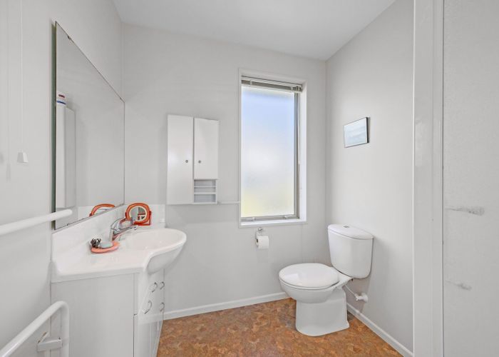  at 1/160 Breezes Road, Wainoni, Christchurch City, Canterbury