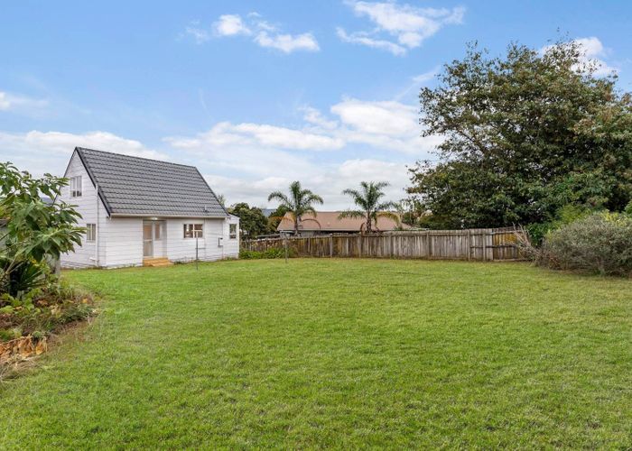  at 3 Imperial Place, Henderson, Waitakere City, Auckland