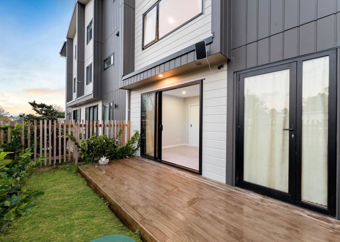  at 126 Kervil Avenue, Te Atatu Peninsula, Waitakere City, Auckland