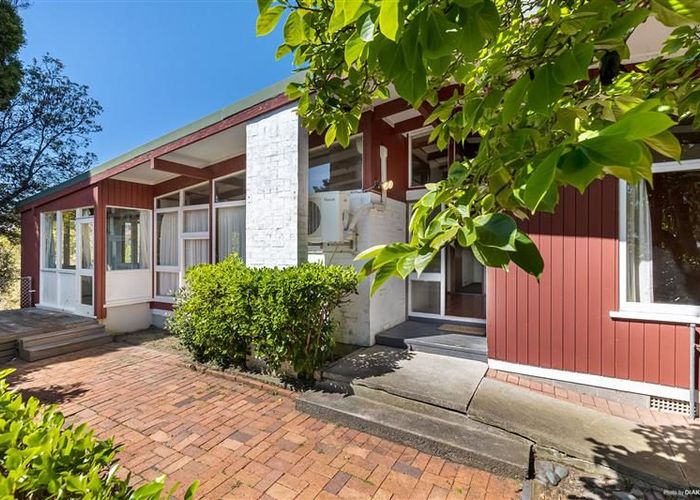  at 31 Cron Avenue, Te Atatu South, Waitakere City, Auckland