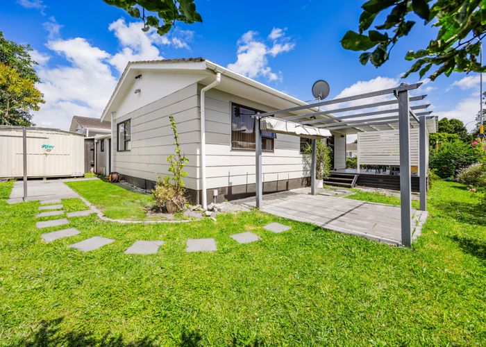  at 1/2 Burundi Avenue, Clendon Park, Manukau City, Auckland