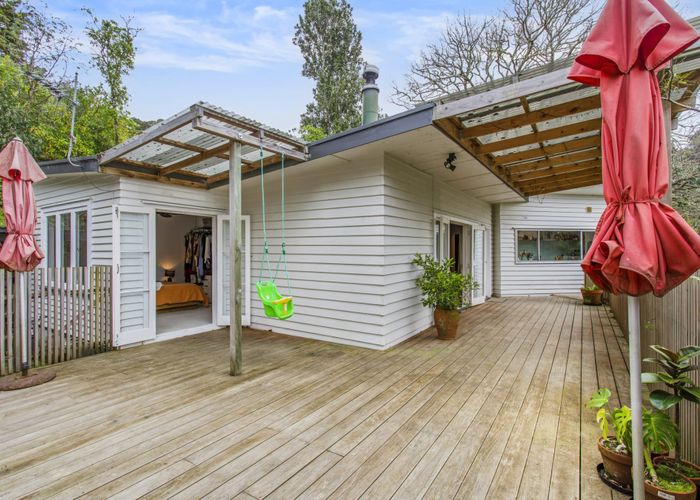  at 61 Western Road, Laingholm, Waitakere City, Auckland