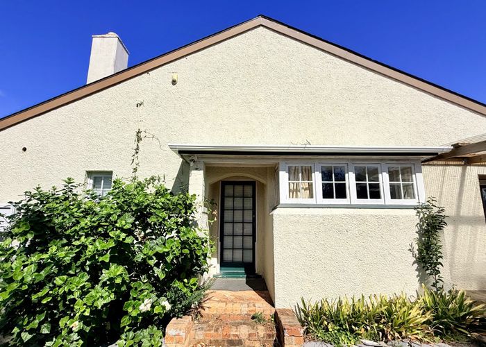  at 4 Napier Avenue, Takapuna, North Shore City, Auckland