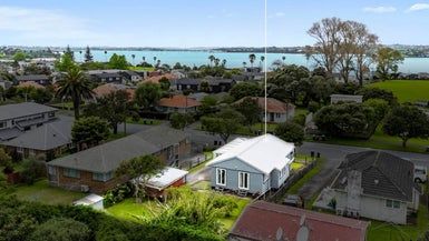  at 97 Tripoli Road, Panmure, Auckland