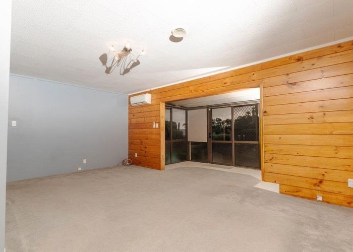  at 156 Carnoustie Drive, Wattle Downs, Manukau City, Auckland