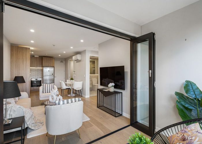  at 102/9 Walmer Road, Point Chevalier, Auckland City, Auckland