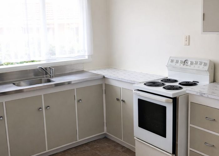  at 2/33 Wilmay Avenue, Papatoetoe, Manukau City, Auckland