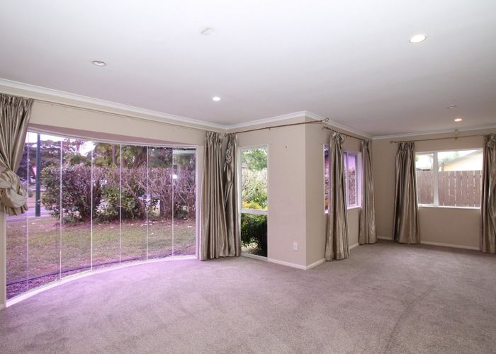  at 2 Cambrian Crescent, Flat Bush, Manukau City, Auckland