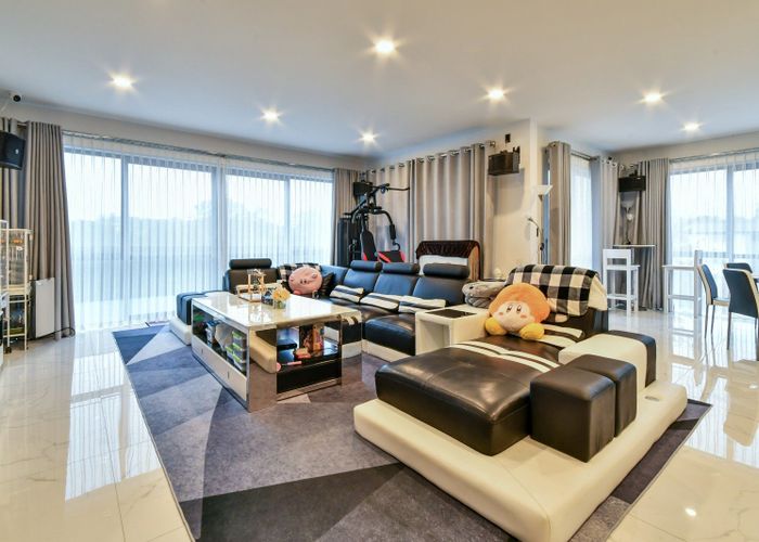  at 14 Henriette Place, The Gardens, Auckland